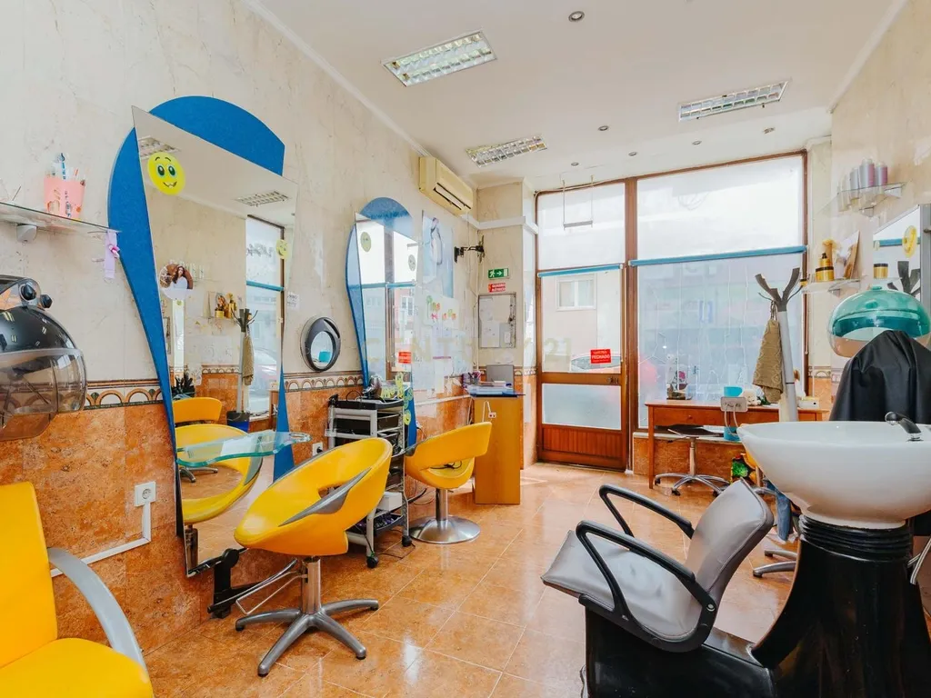 Oportunidade Única nas Olaias – Loja com Potencial para Transformação em Apartamento - Image 1