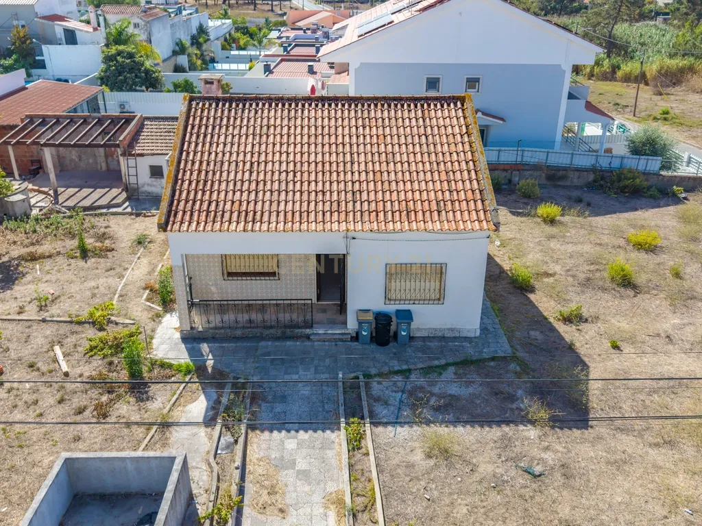 Moradia Isolada com Terreno de 1041 m² – Um Mundo de Possibilidades! - Image 140