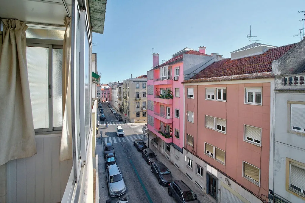T1 Renovado em Campo de Ourique, Lisboa - Image 37