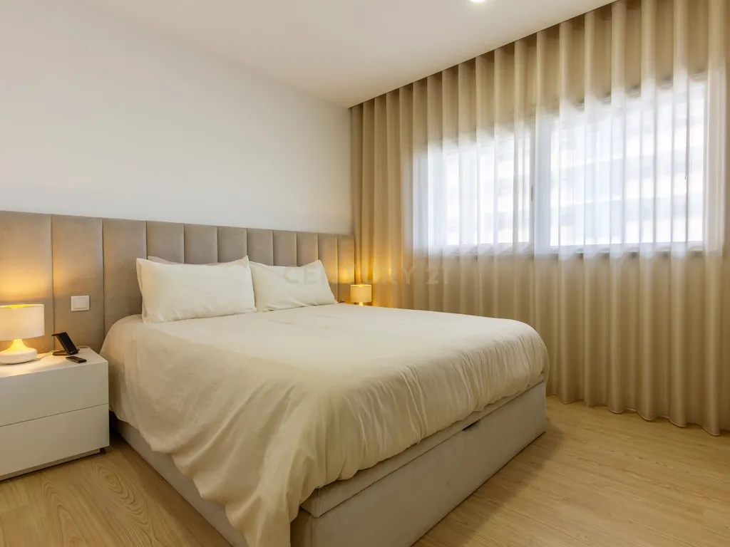 Apartamento T2 - Barreiro, Perto da Praia e Centro - Image 18