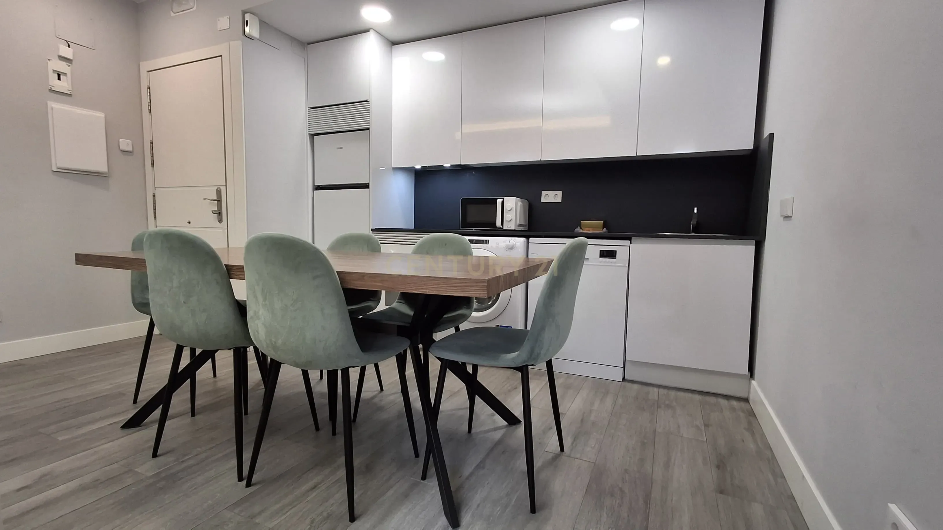 Oportunidade de Investimento em Arturo Soria! Loft Dividido em 2 Unidades Independentes – Flexibilidade, Rentabilidade e Estilo - Image 18