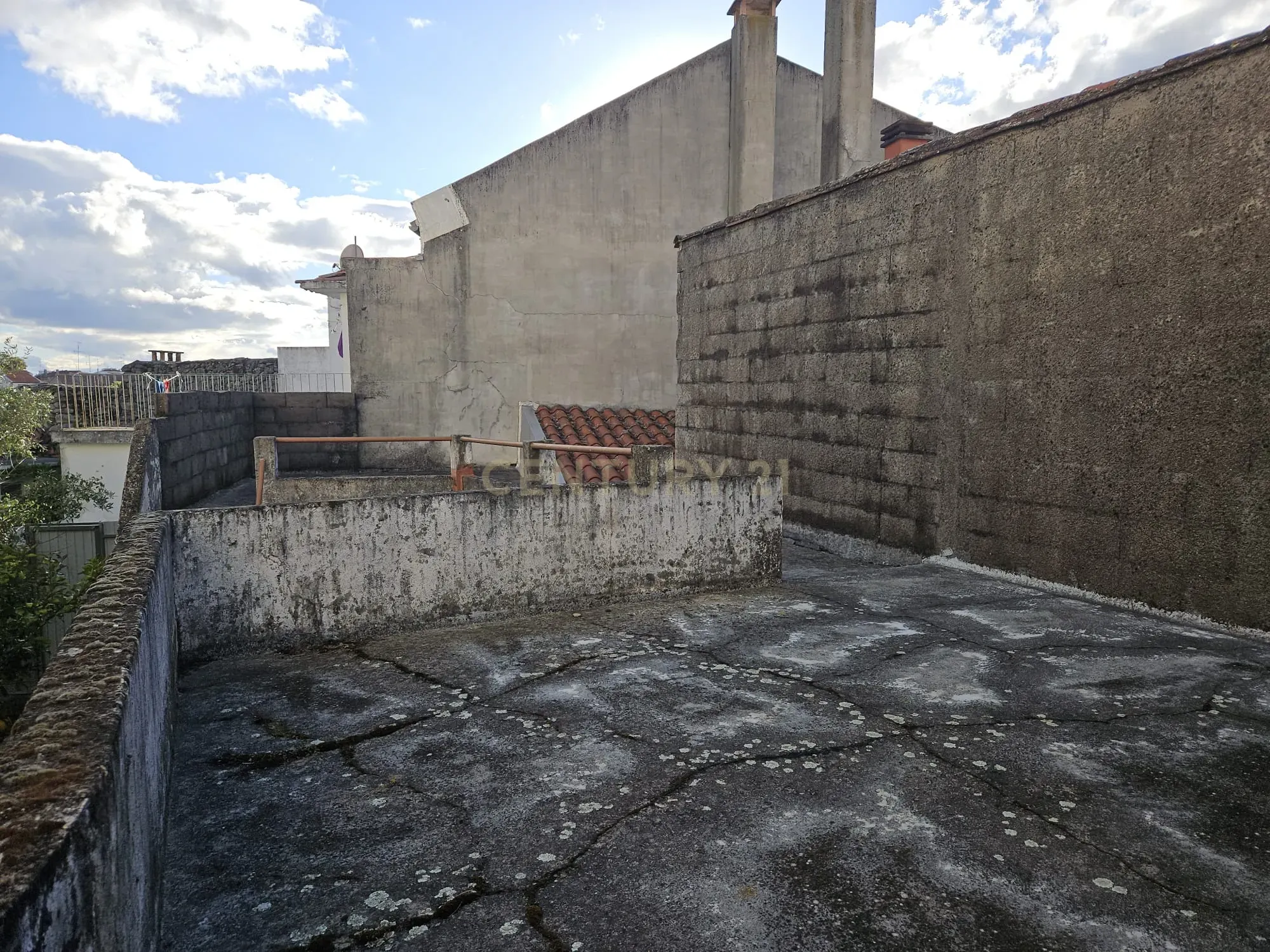 Moradia T2 Rés-do-Chão com Logradouro e Terraço – Alcains - Image 29