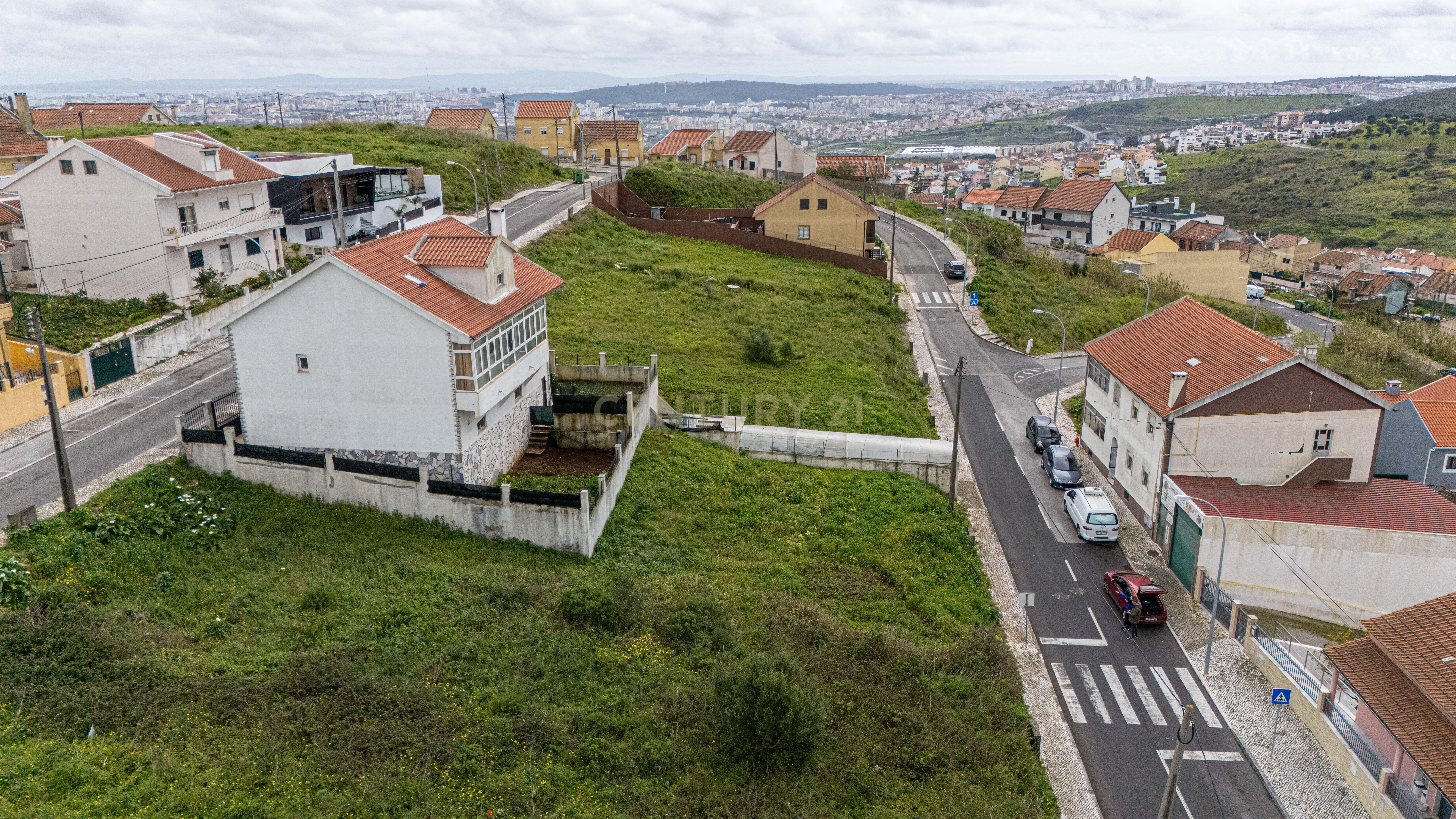 Terreno Urbano para construção de moradia unifamiliar (Casal de Cambra) - Image 12