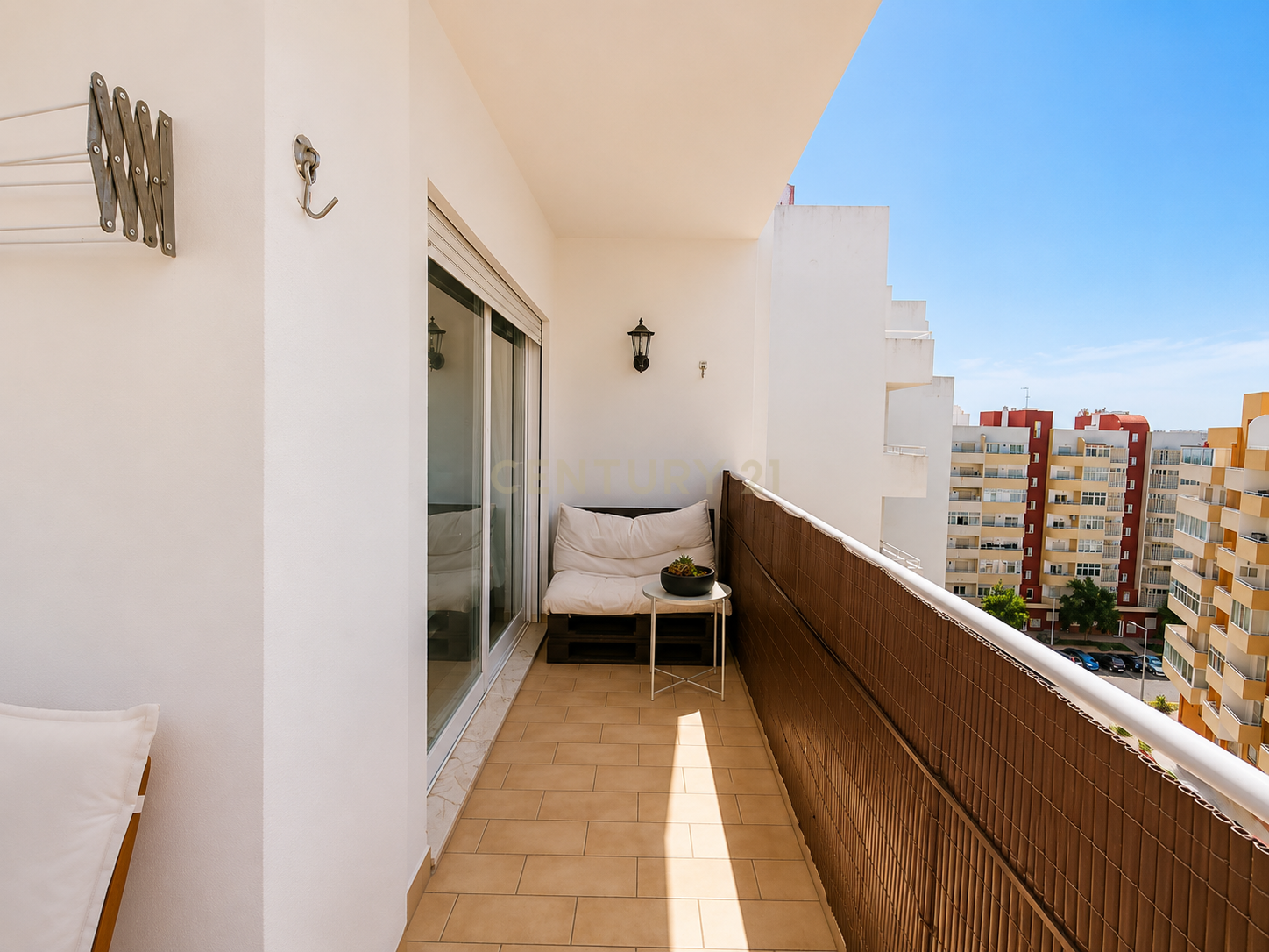 Fotografia 4 de Apartamento T2 Funcional na Urbanização da Raminha, Portimão