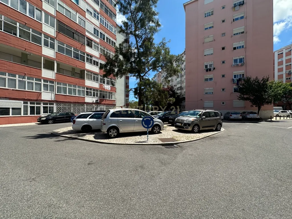 Apartamento T1 em Paço de Arcos - junto à praia e Escola Superior Náutica Infante D. Henrique - Image 42