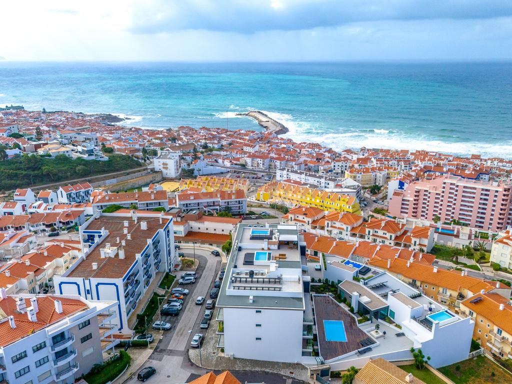 T3 com terraço e VISTA MAR em condomínio de luxo na Ericeira - Image 1