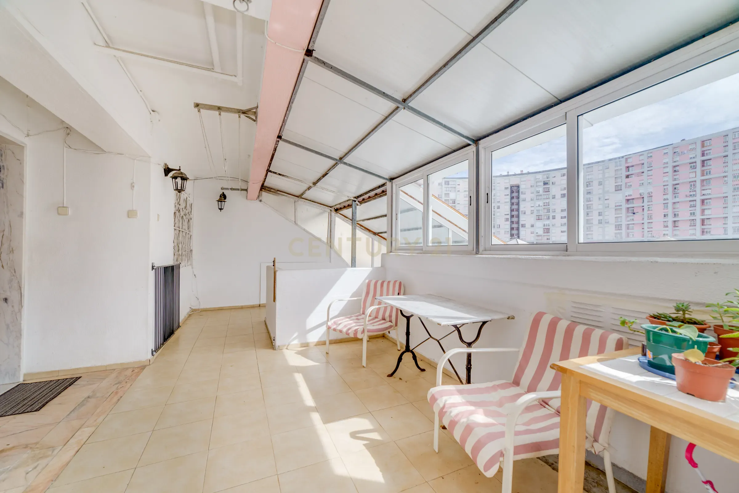 Apartamento T3 - Bairro dos Lóios - Lisboa - Image 4