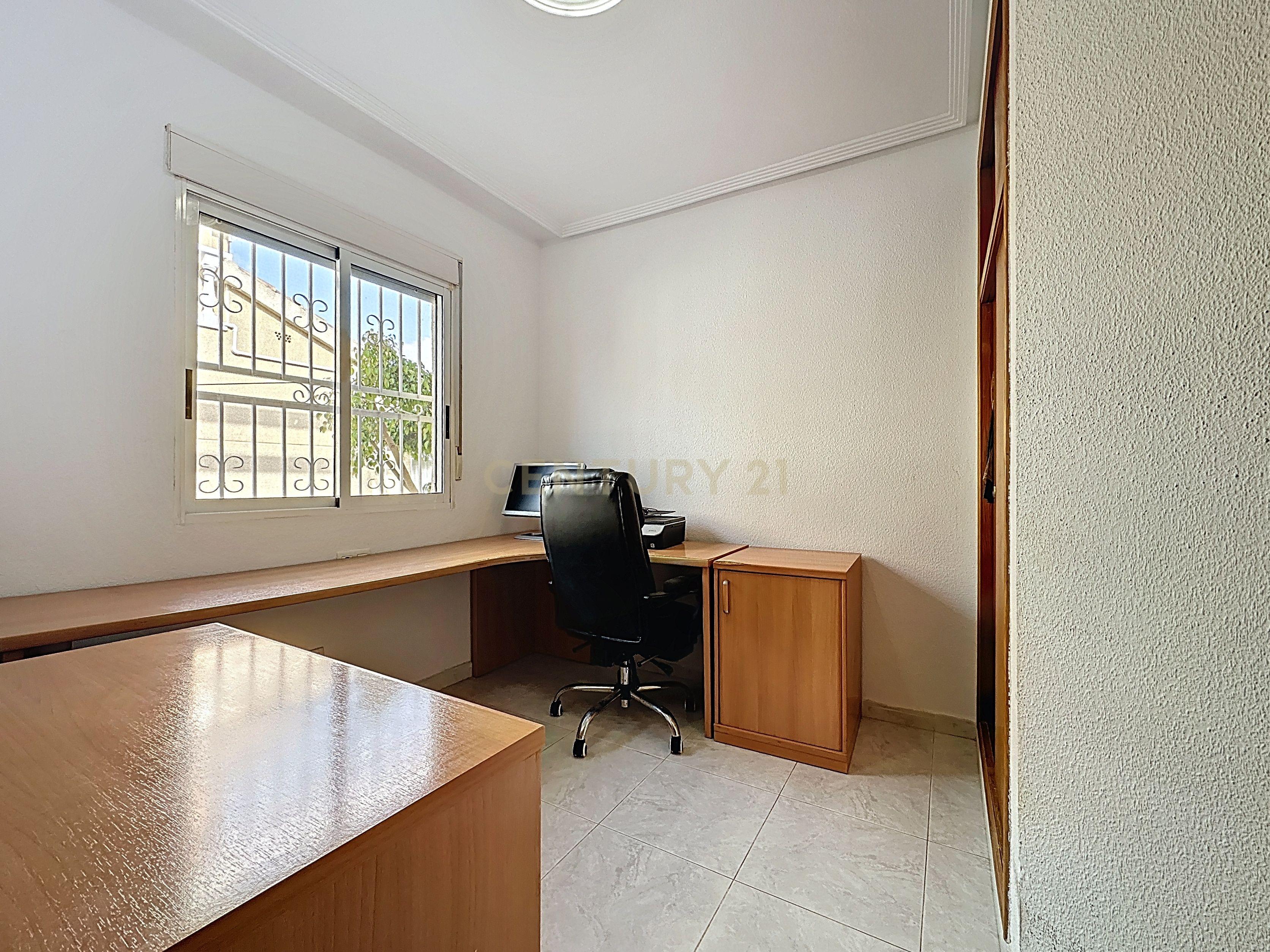 Encantadora moradia com piscina em La Florida – Orihuela Costa - Image 14