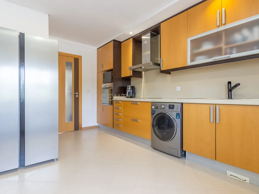 Apartamento T3 | Palhais – Barreiro | R/C – 145m2 - Image 11