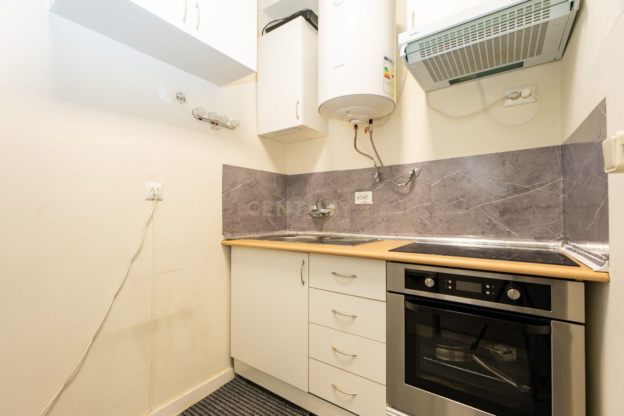 Apartamento T1 em Corroios com Luz Natural e Boa Localização - Image 3