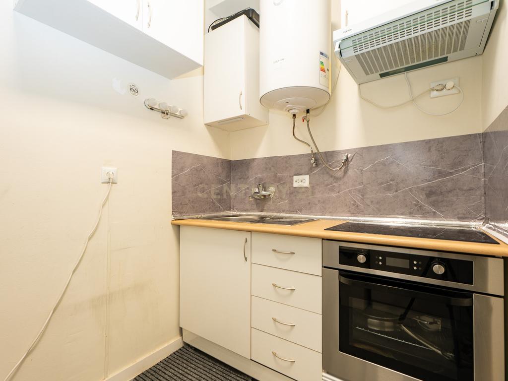 Apartamento T1 em Corroios com Luz Natural e Boa Localização - Image 3