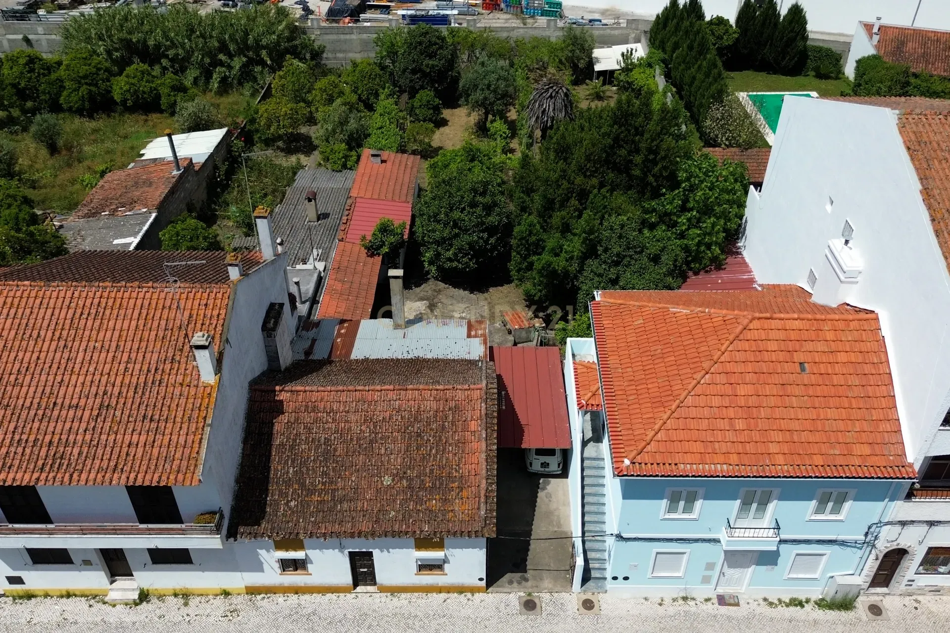 Moradia T3 com Jardim e Garagem em Santarém, Abrantes - Em Sistema de propostas Múltiplas - Image 4