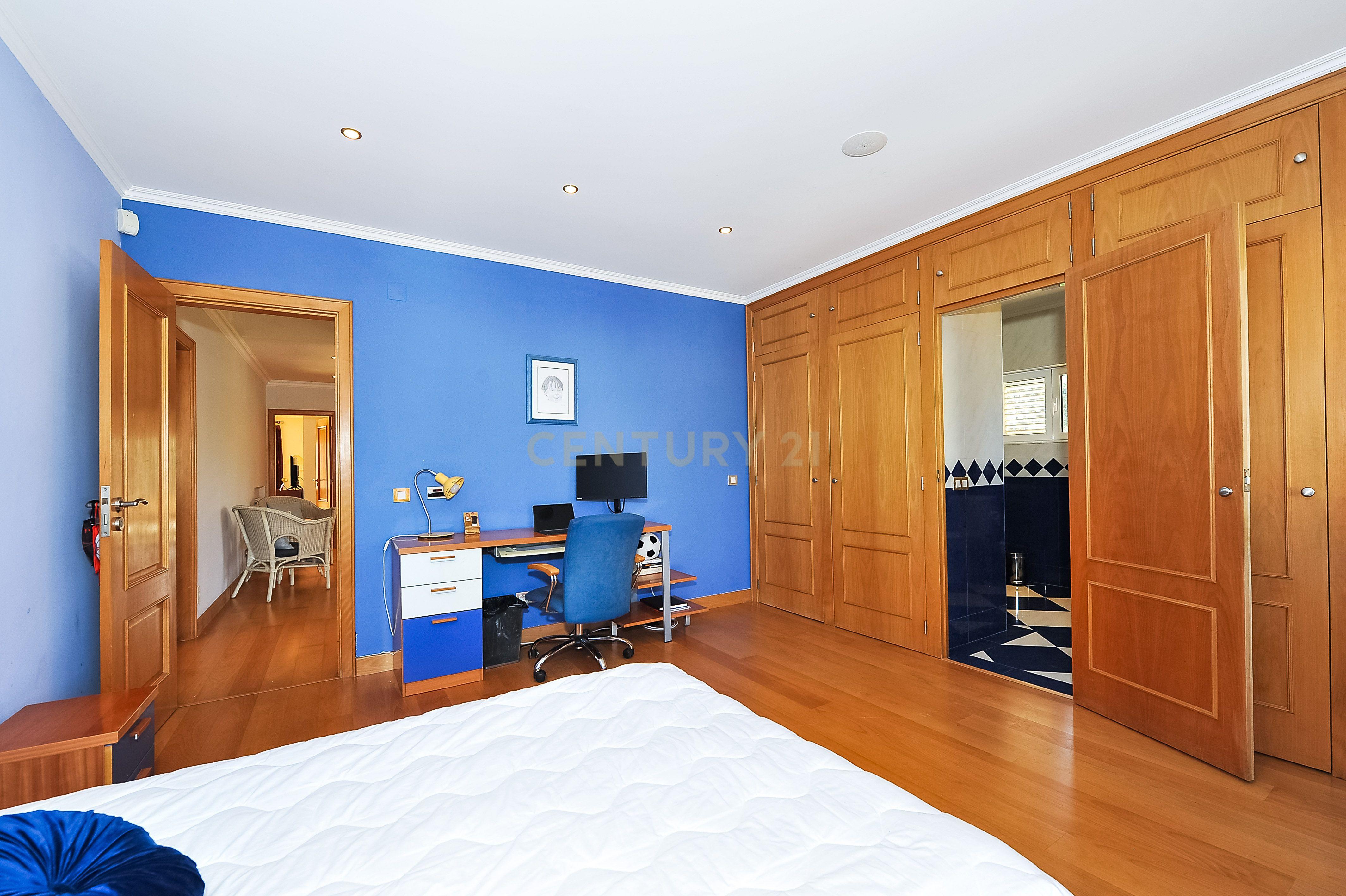 MORADIA T6 - EXELENTE INVESTIMENTO - Image 56
