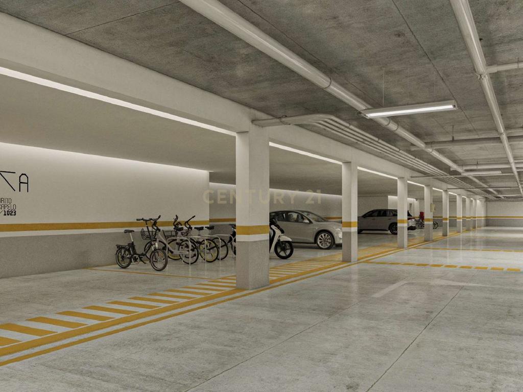 Apartamento T4 - Ultimo andar no empreendimento na Rua Brito Capelo - Image 9