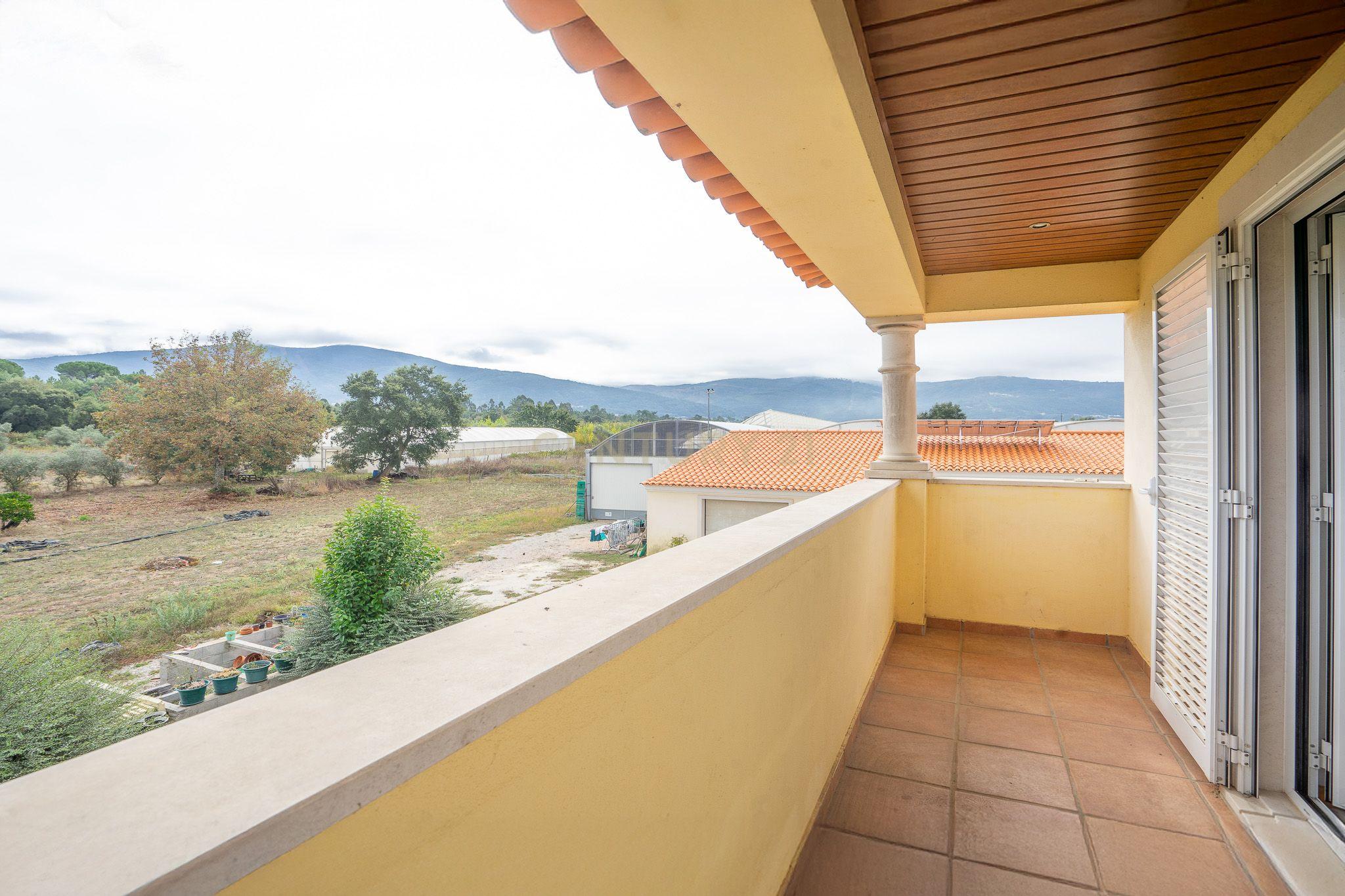 Moradia T4 - Lousã - Image 53