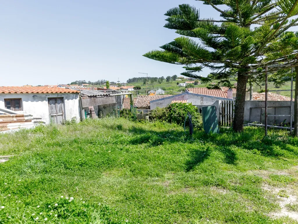 À procura de espaço para investir, fugir aos fins de semana ou começar um projecto a dois? - Image 37