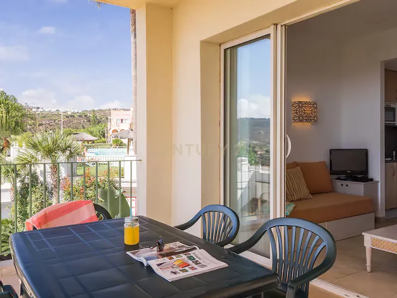 Duplex em Málaga: Vista Mar, Piscina e Acesso a Golf, Inversión y Vacaiones - Image 12