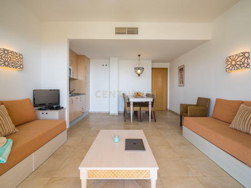 Duplex em Málaga: Vista Mar, Piscina e Acesso a Golf, Inversión y Vacaiones - Image 7