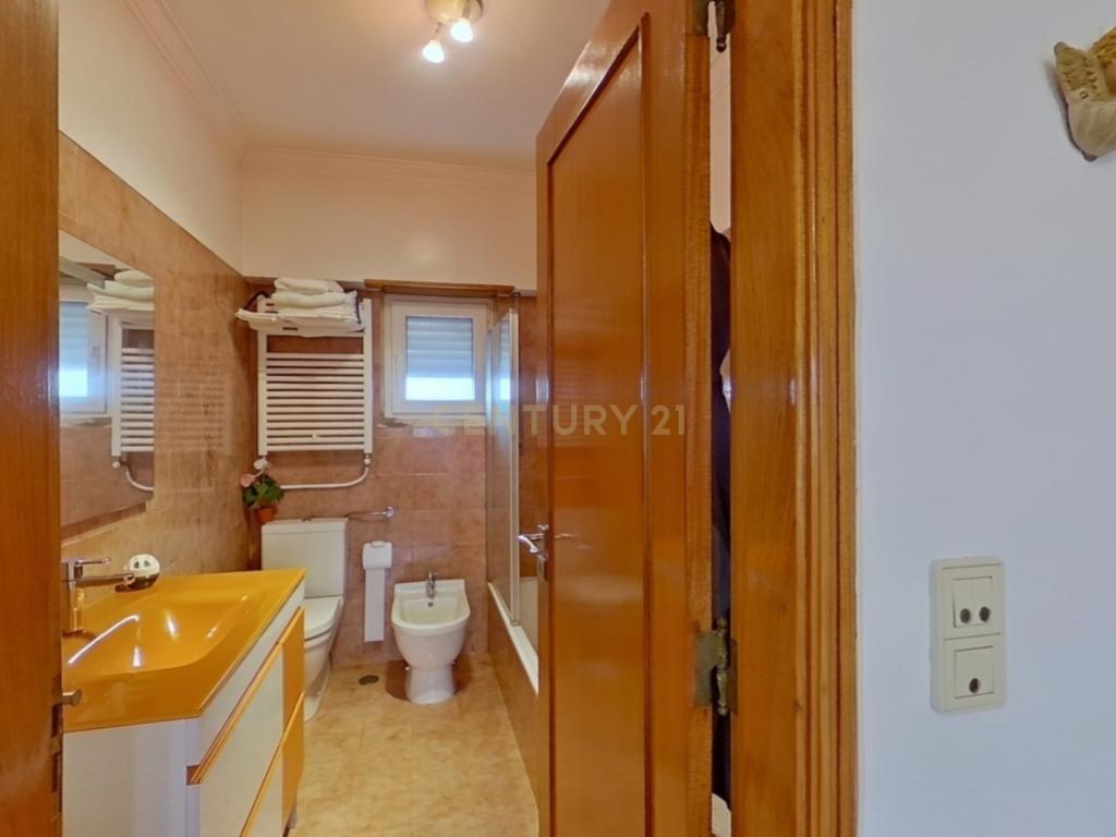 Usufruto Vitalício - Excelente Oportunidade de Investimento | Moradia Isolada T3 - Image 13