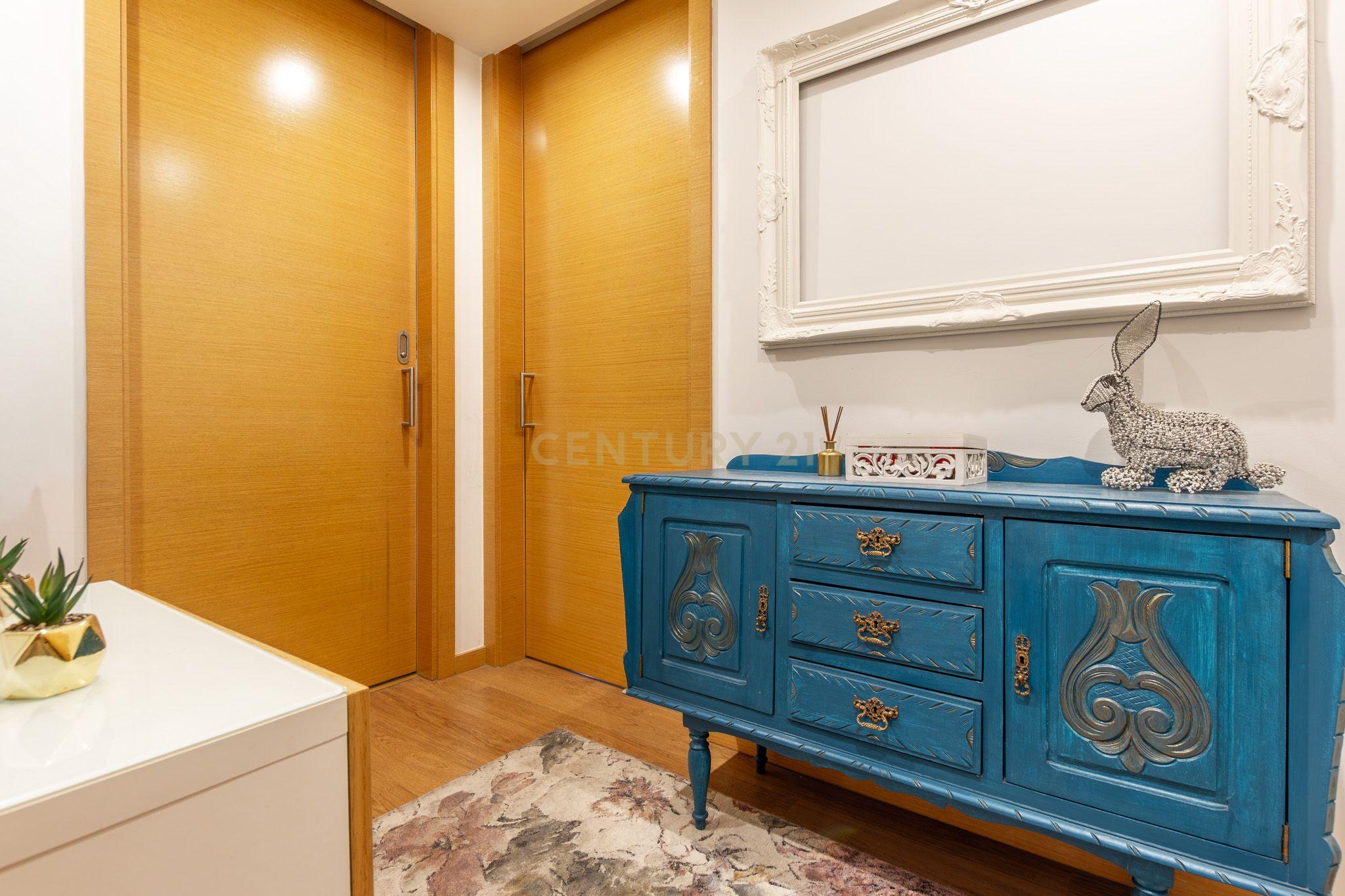 Fotografia 10 de Apartamento T2 moderno com lugar de garagem, Quinta do Património (Sacavém)