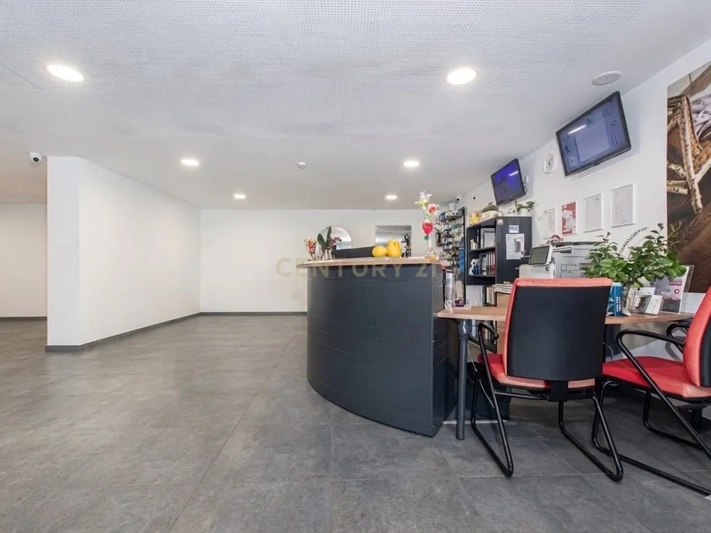 Loja em Campolide, Lisboa - 160m² - Image 29