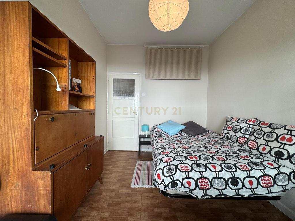 Fantástico Apartamento T2 com Varandas no Centro do Porto - Image 25