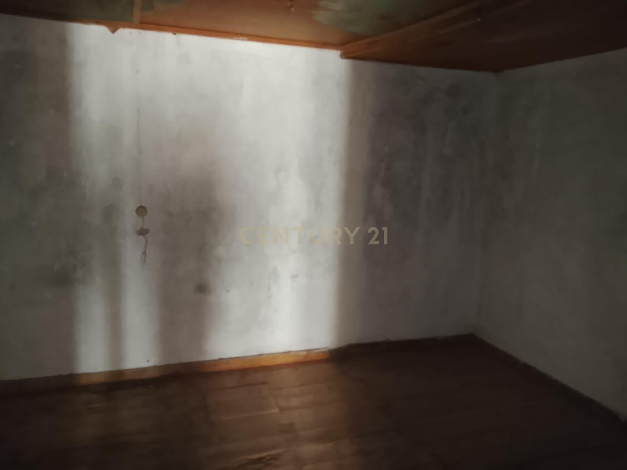 Fotografia 12 de Oportunidade de Investimento! Moradia p/recuperar Retaxo, Castelo Branco