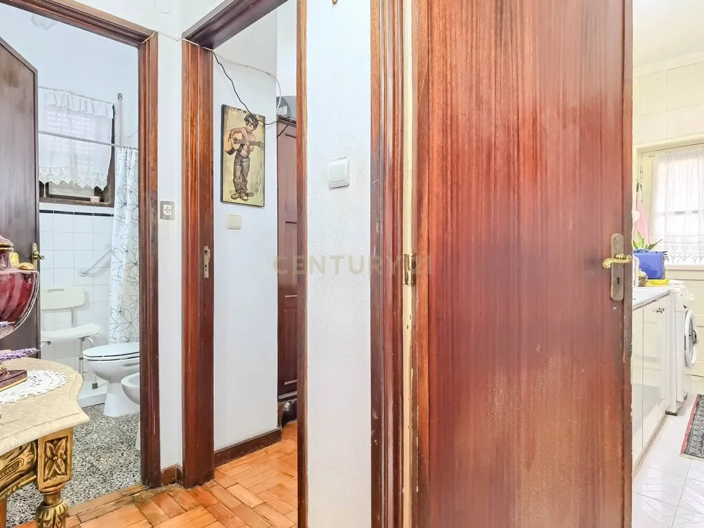 Moradia bifamiliar T2 + T1 em Valbom - Gondomar - Image 24