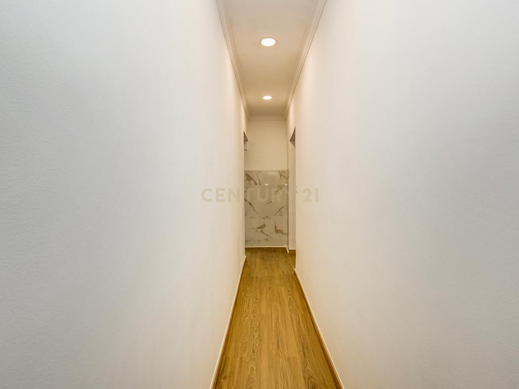 T2+1 renovado para arrendamento na Estrela (CAVE) | Lisboa - Image 19