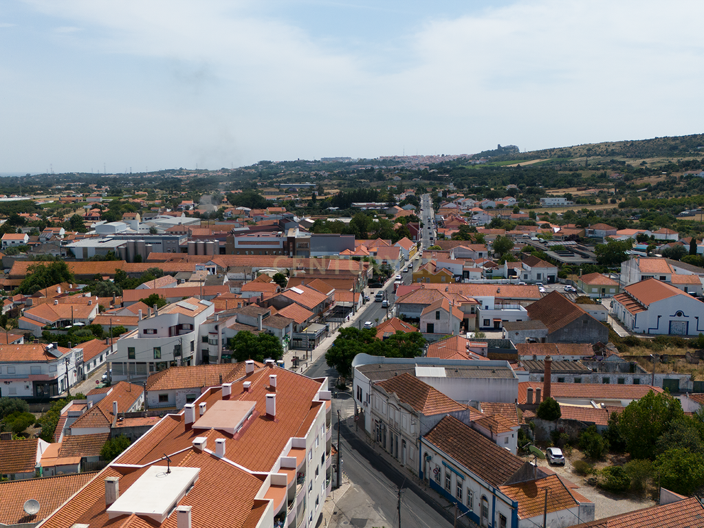 Terreno para construção de 4 moradias no centro da Quinta do Anjo - Image 10