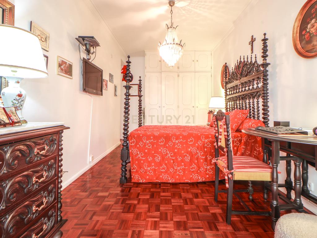 Apartamento T3 no Laranjeiro – Junto à Base Naval do Alfeite | Pronto a Habitar | Elevador - Image 10