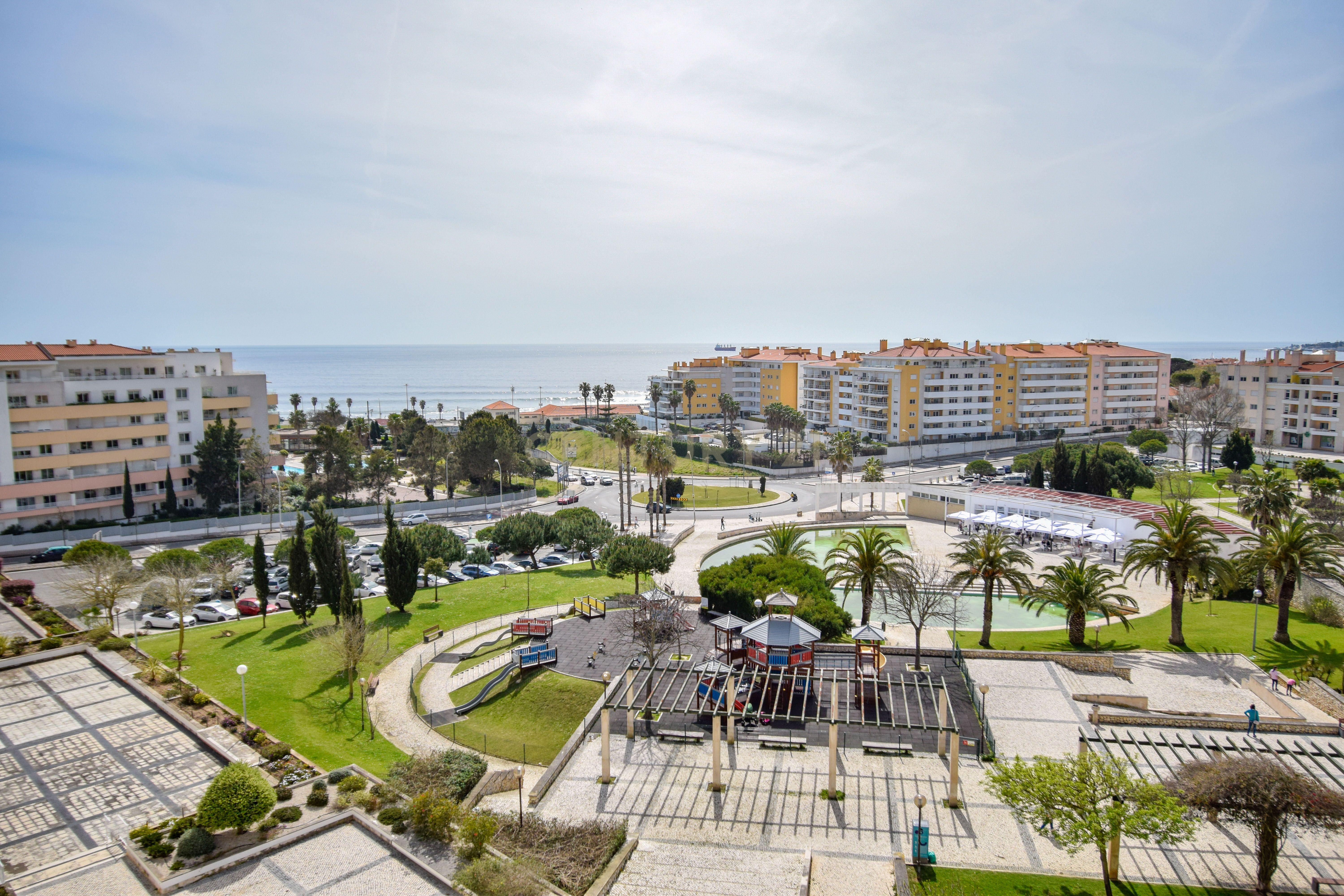 T3 com duas suites na Urbanização Jardins da Parede - Image 9
