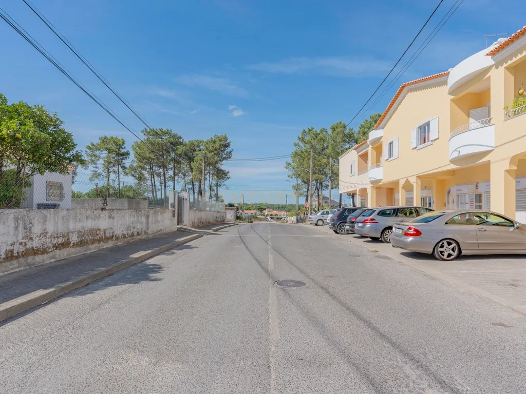 Moradia Isolada com Terreno de 1041 m² – Um Mundo de Possibilidades! - Image 115