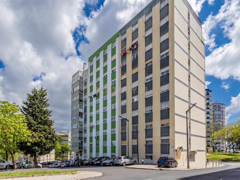 Apartamento T2 na Urbanização Codivel - Odivelas - Image 28