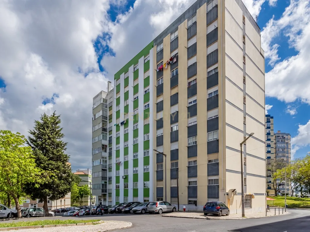 Apartamento T2 na Urbanização Codivel - Odivelas - Image 28