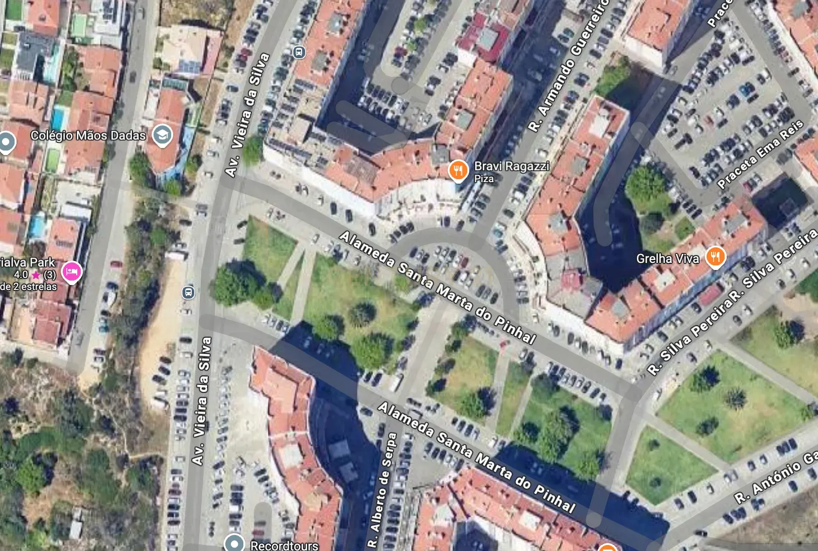 Loja com 68m2 em Santa Marta, Corroios - Image 2