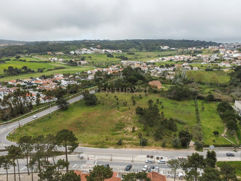 Lote de terreno de gaveto com 17.000m2 e pleno de potencialidades (Sesimbra) - Image 13