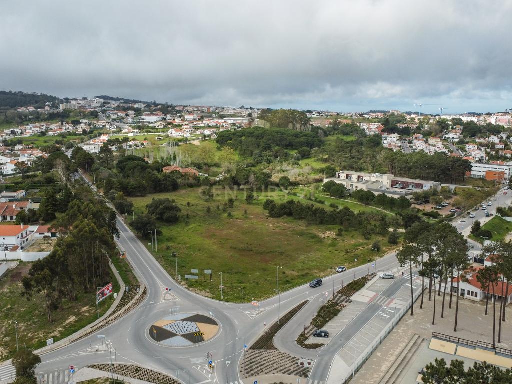 Lote de terreno de gaveto com 17.000m2 e pleno de potencialidades (Sesimbra) - Image 5
