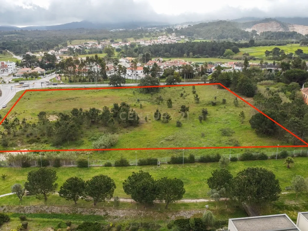 Lote de terreno de gaveto com 17.000m2 e pleno de potencialidades (Sesimbra) - Image 4