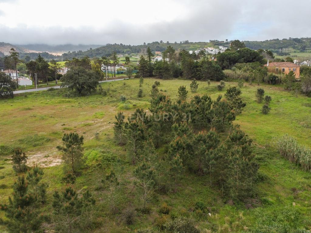 Lote de terreno de gaveto com 17.000m2 e pleno de potencialidades (Sesimbra) - Image 19