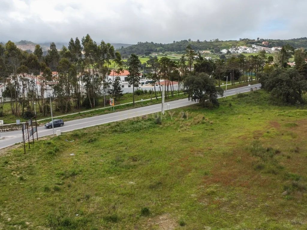Lote de terreno de gaveto com 17.000m2 e pleno de potencialidades (Sesimbra) - Image 16