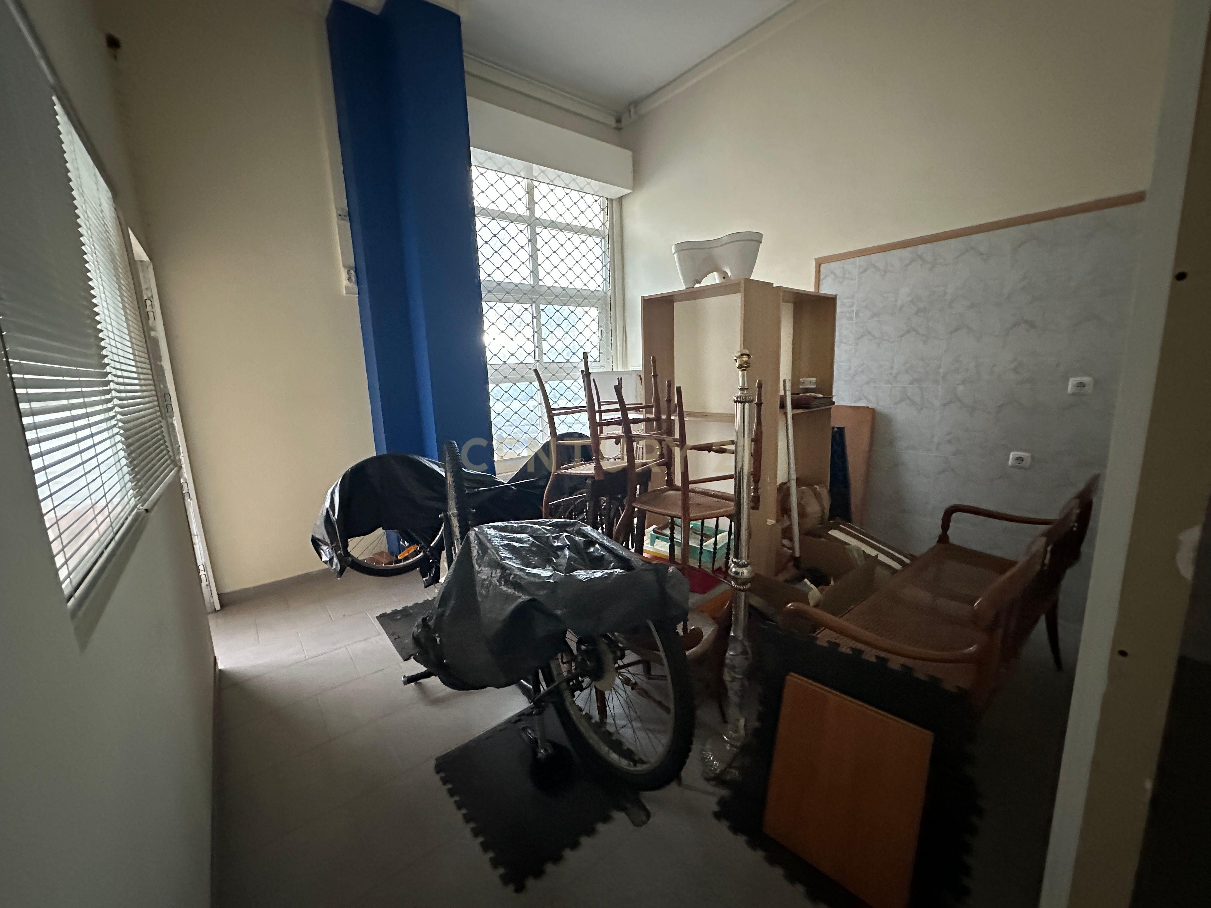 Loja com 68m2 em Santa Marta, Corroios - Image 6