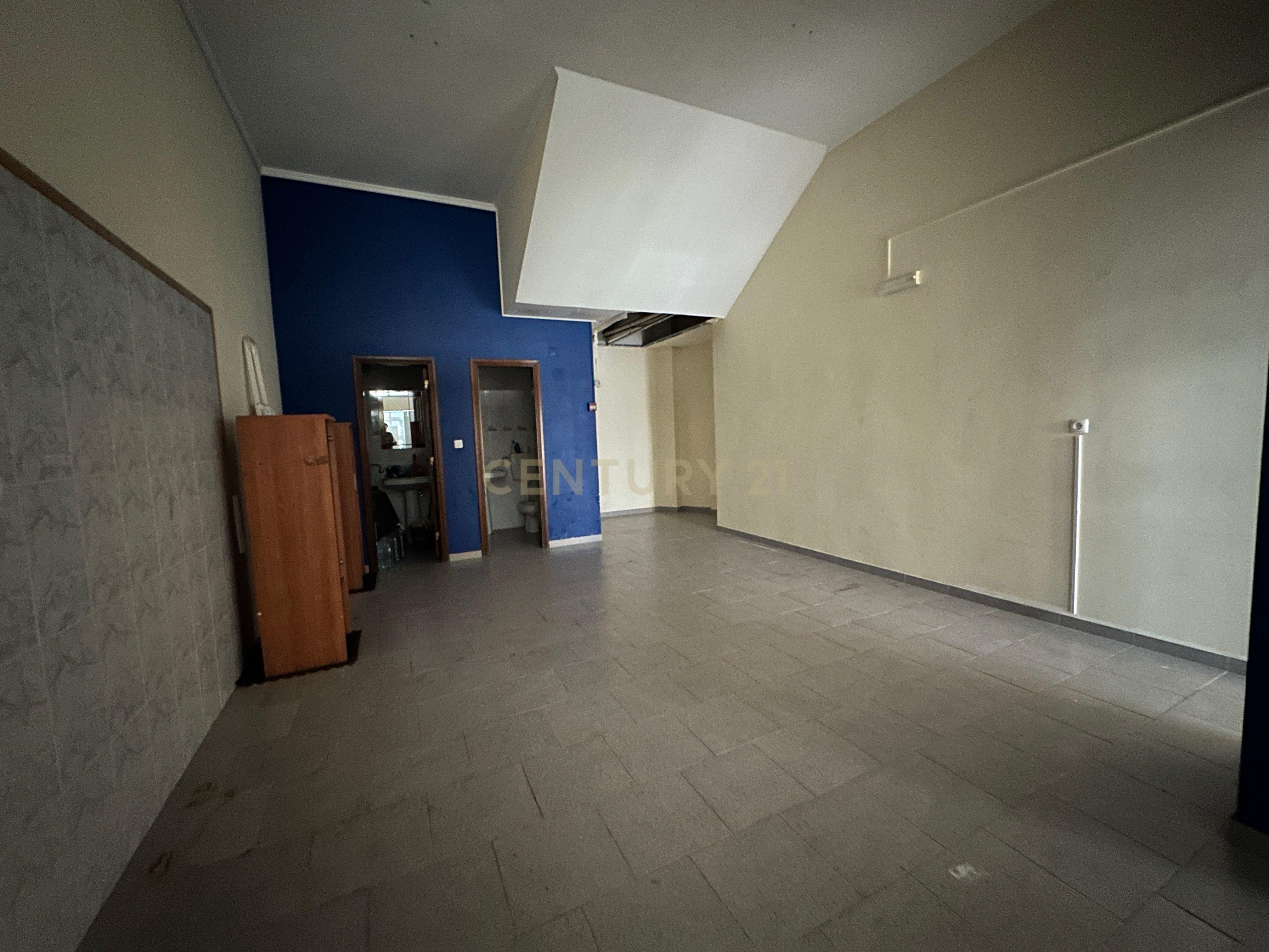 Loja com 68m2 em Santa Marta, Corroios - Image 17