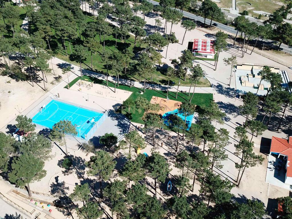 Lote de terreno de gaveto com 17.000m2 e pleno de potencialidades (Sesimbra) - Image 22