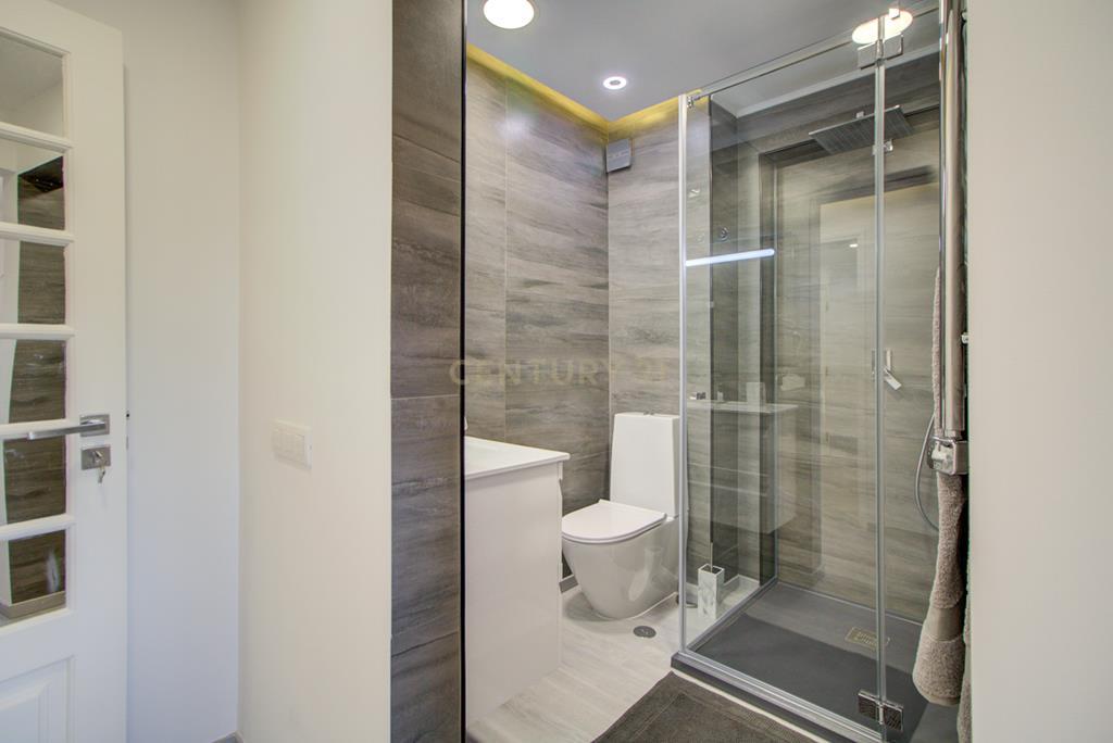 ARRENDA APARTAMENTO T2 -86 M2- COM ELEVADOR, EM MIRAFLORES, LINDA-A-VELHA - Image 14