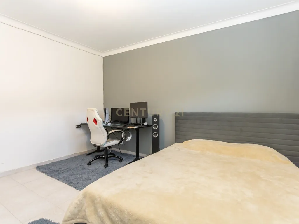 Oportunidade de investimento Apartamento T2 Amoreiras, Setúbal - Image 5