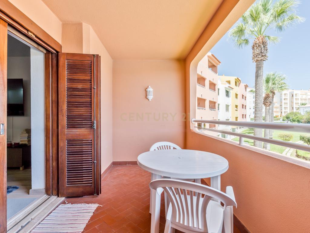 T1 com varanda virada para o jardim e piscina | Quinta da Bela Vista, Albufeira - Image 16