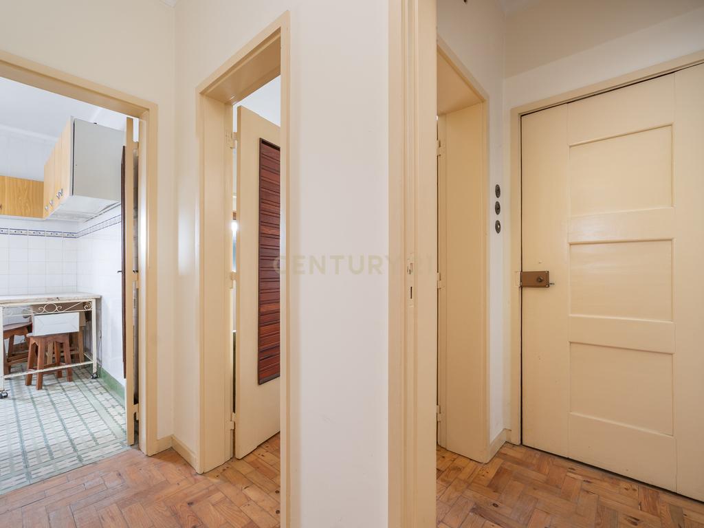 Venda | Apartamento T3+1 com garagem na Rua Verde Pinho em Coimbra - Image 12