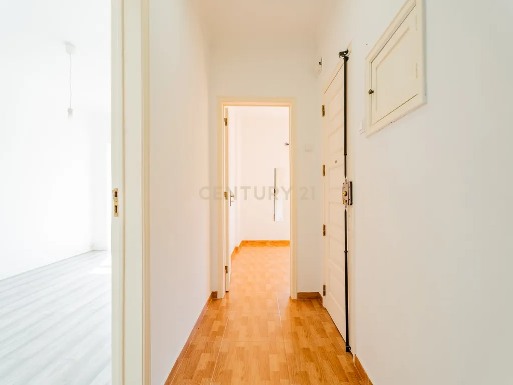 Apartamento T2 para Arrendar – Idanha / Belas - Image 7