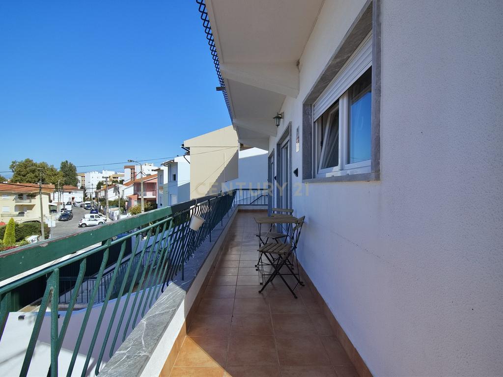 Andar de moradia T4 na Madorna, Cascais - Image 2